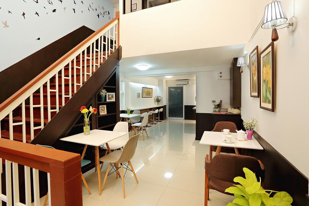Baan Namtarn Guest House Bangkok Kültér fotó